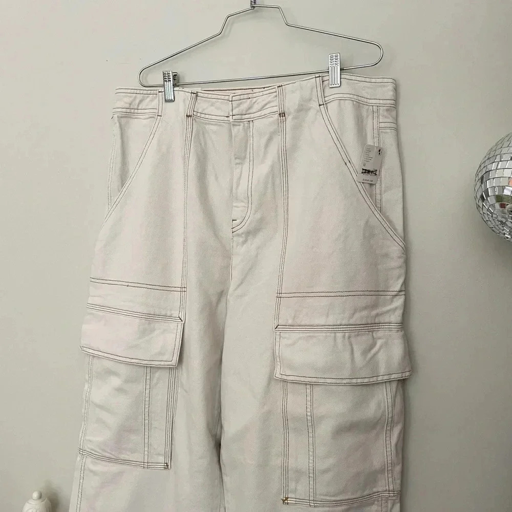 NWT Free People We The Free Judd Carpenter Jeans 
Size 32 - Picture 3 of 14